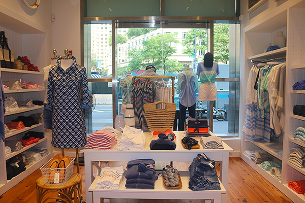 vineyard vines interior