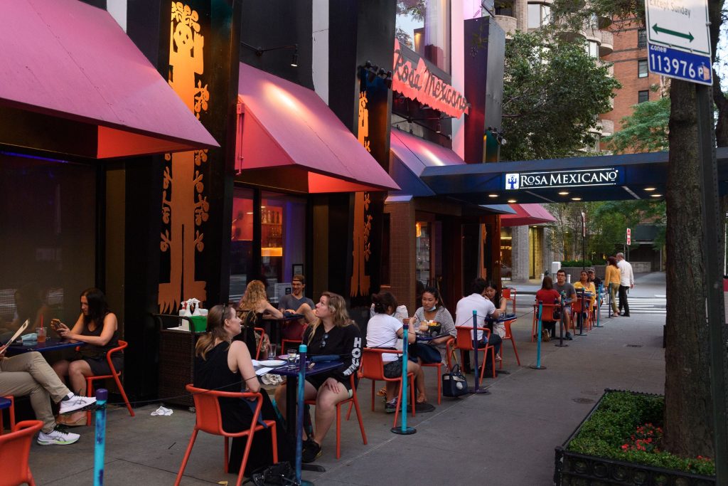 rosa mexicano outdoor dining