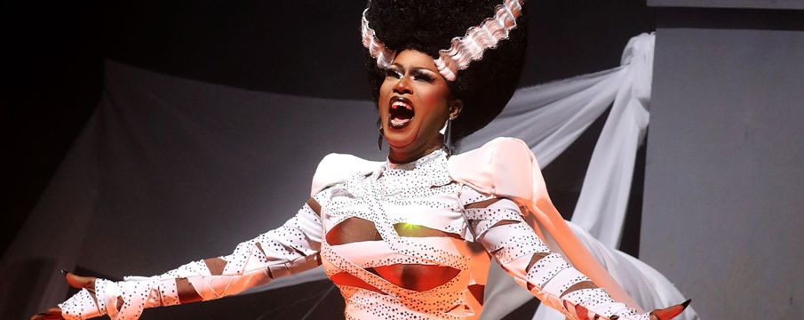 Photo of the Bride of Frankenstein singing